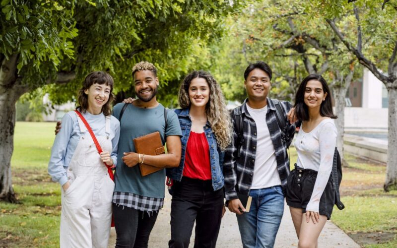 ЕКСЛУЗИВНИ ПРАВА ПРИ СДЕЛКИ С НЕДВИЖИМИ ИМОТИ Copy